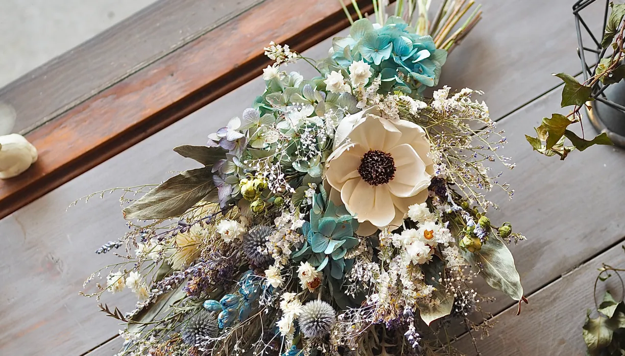 暮らしを彩る花 日常にさりげない華を添える